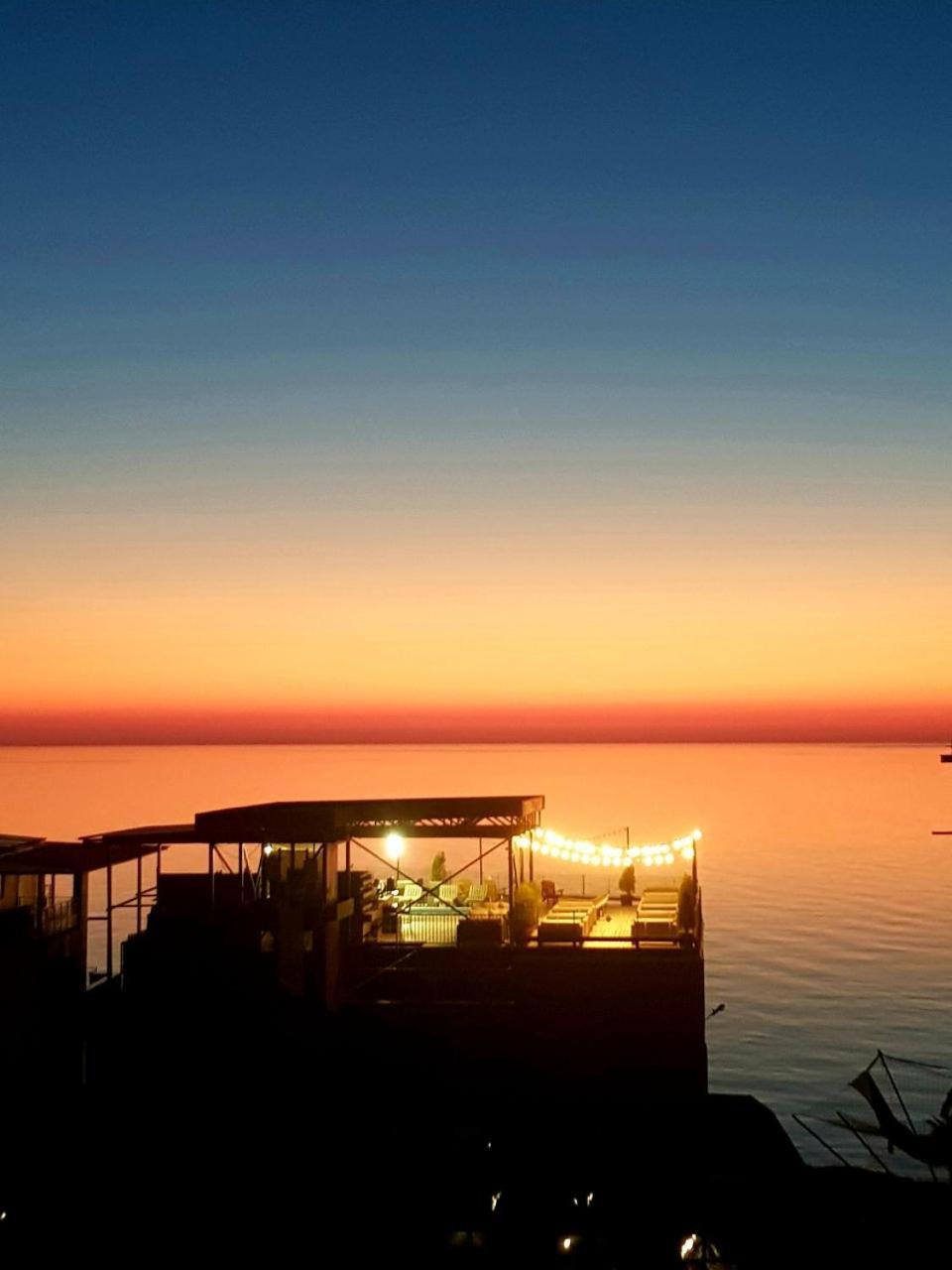 Sea View Studio Batumi Exterior photo